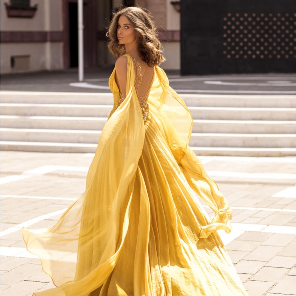 Tarik Ediz Elegant Yellow Gown - Picture 4 of 4